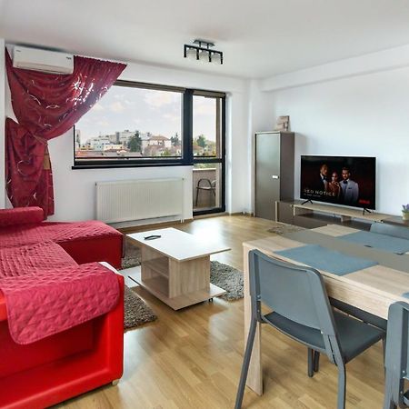 Central Apartments - Red Bacău エクステリア 写真