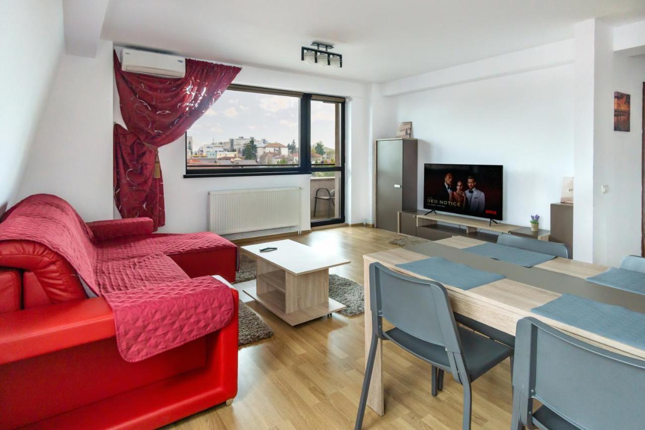 Central Apartments - Red Bacău エクステリア 写真